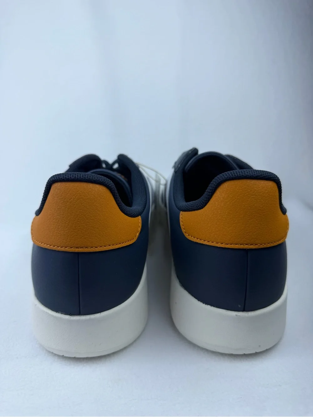 NWT Adidas Barreda Men’s Sneakers – Navy Blue & White – Size 10.5